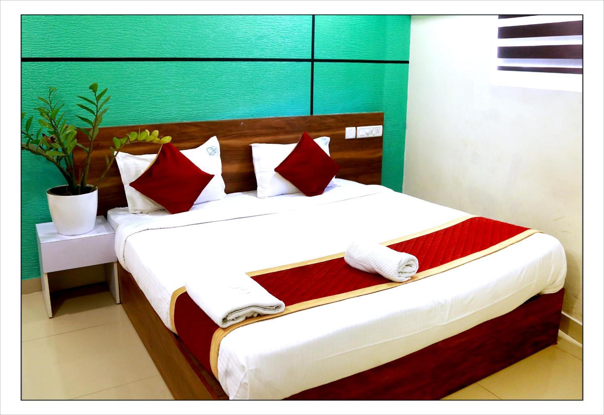 New Aliyans & Restaurant Hotel