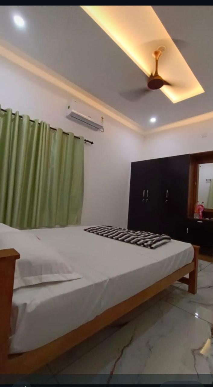 Pleasant Homes Holiday home Kochi