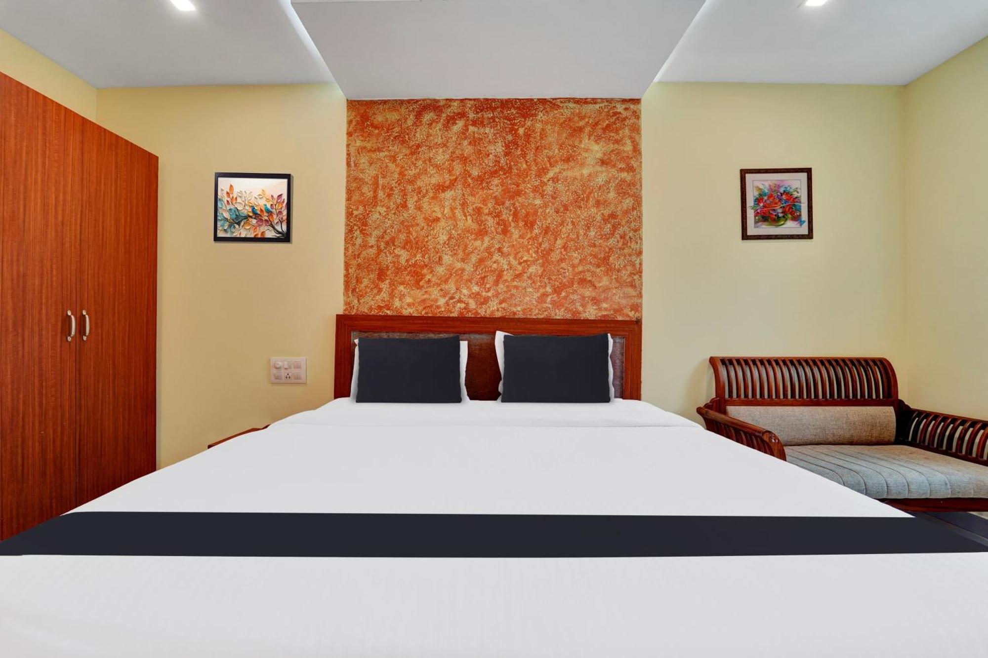 Hotel Super Townhouse Ernakulam North Kochi