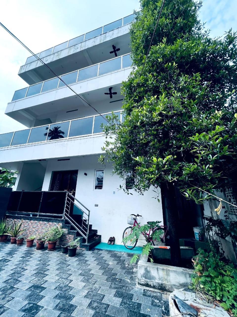 Homestay Porto Vama *