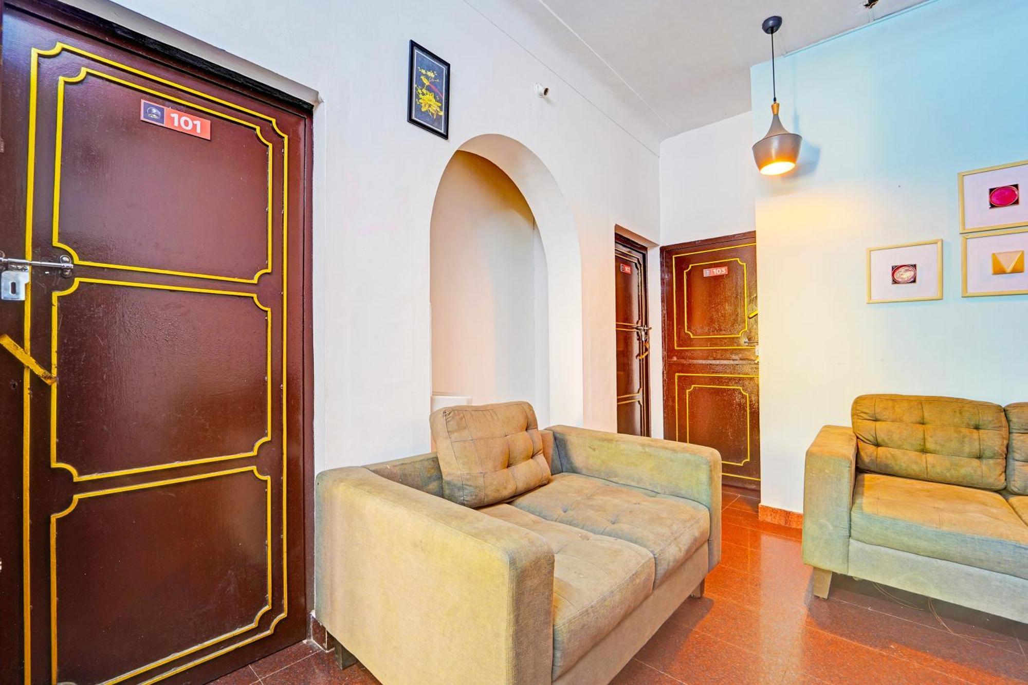 Hotel Super O Thammanam