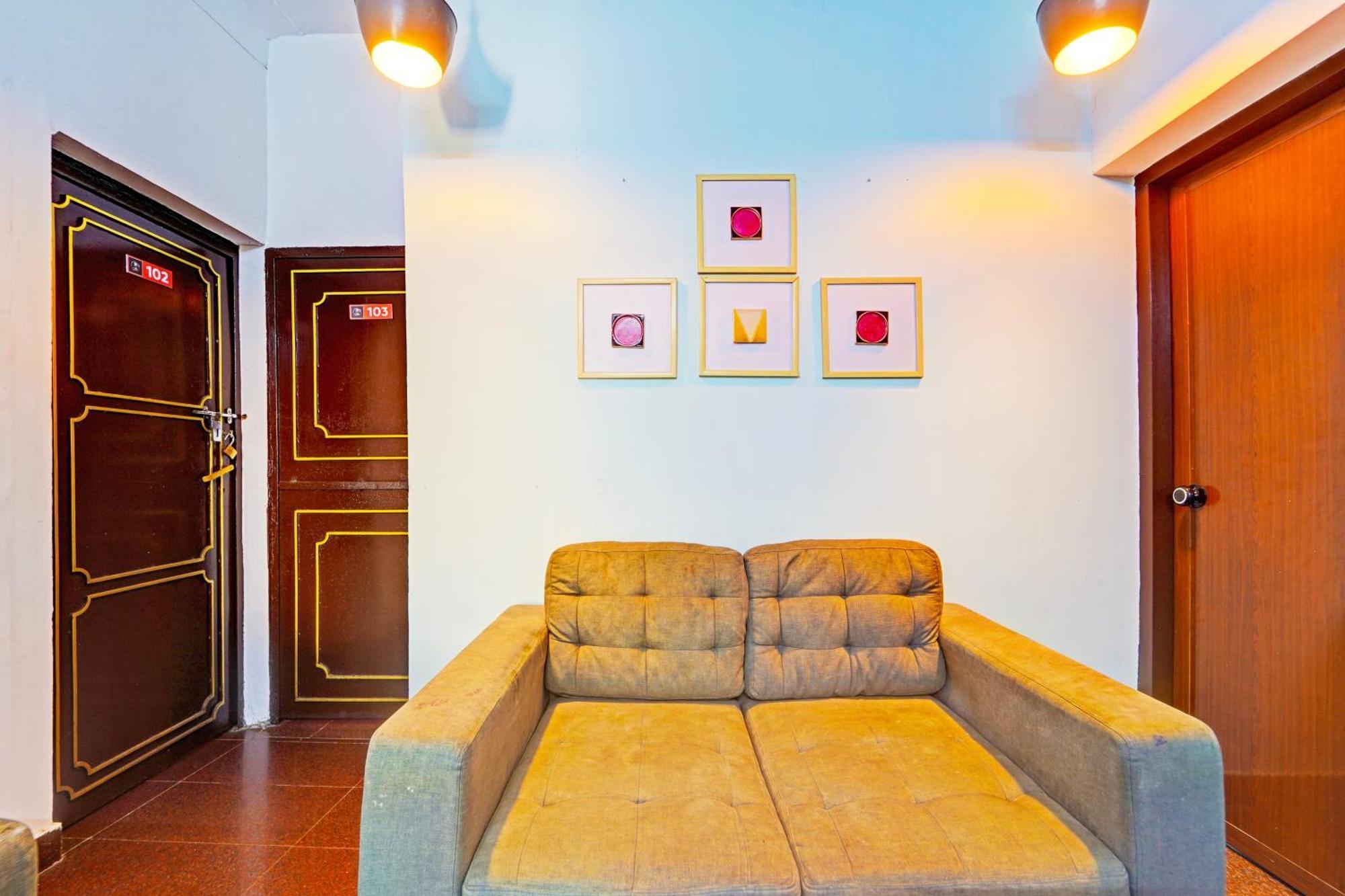 Super O Thammanam Hotel *