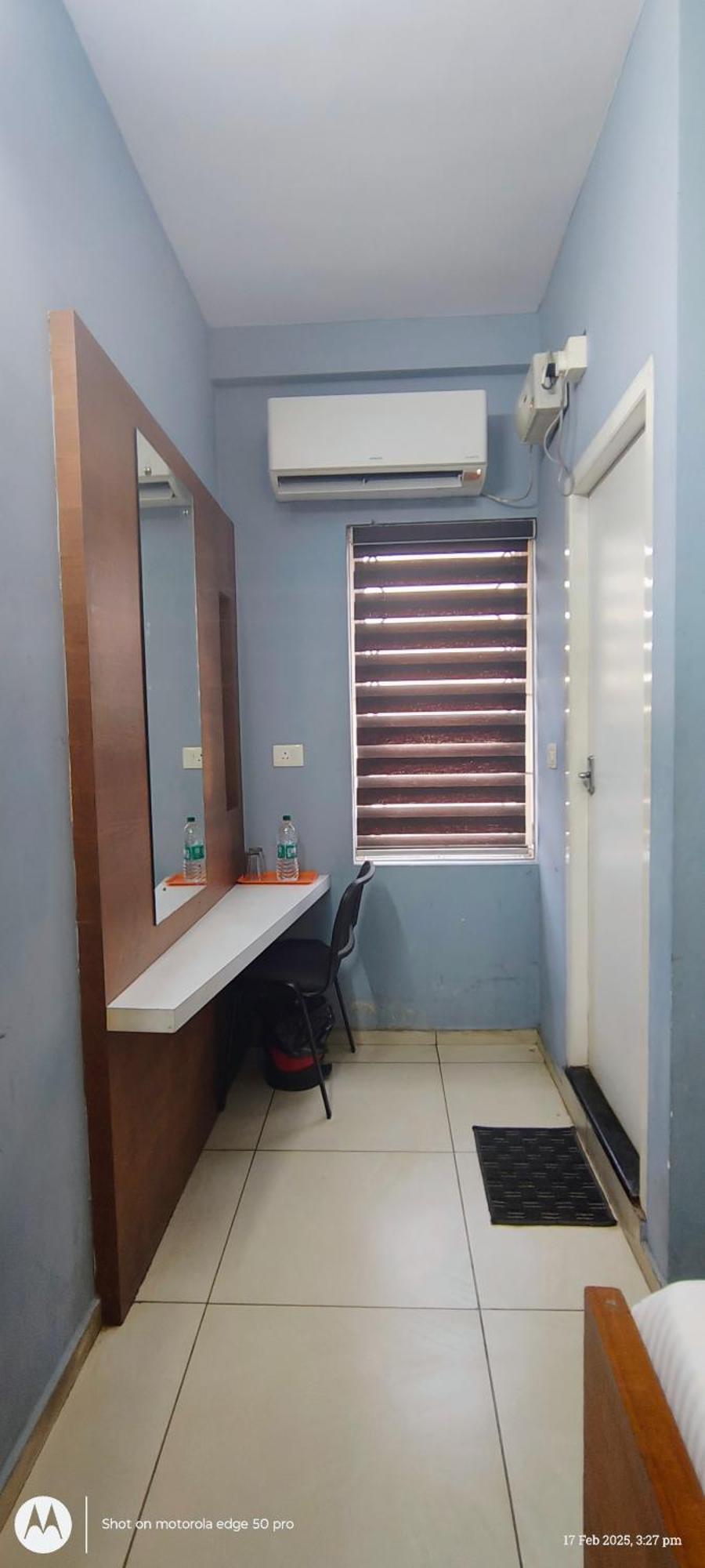 Sharp Hotel 2*