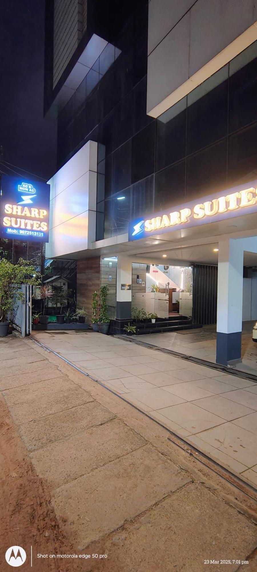 Hotel Sharp 2*