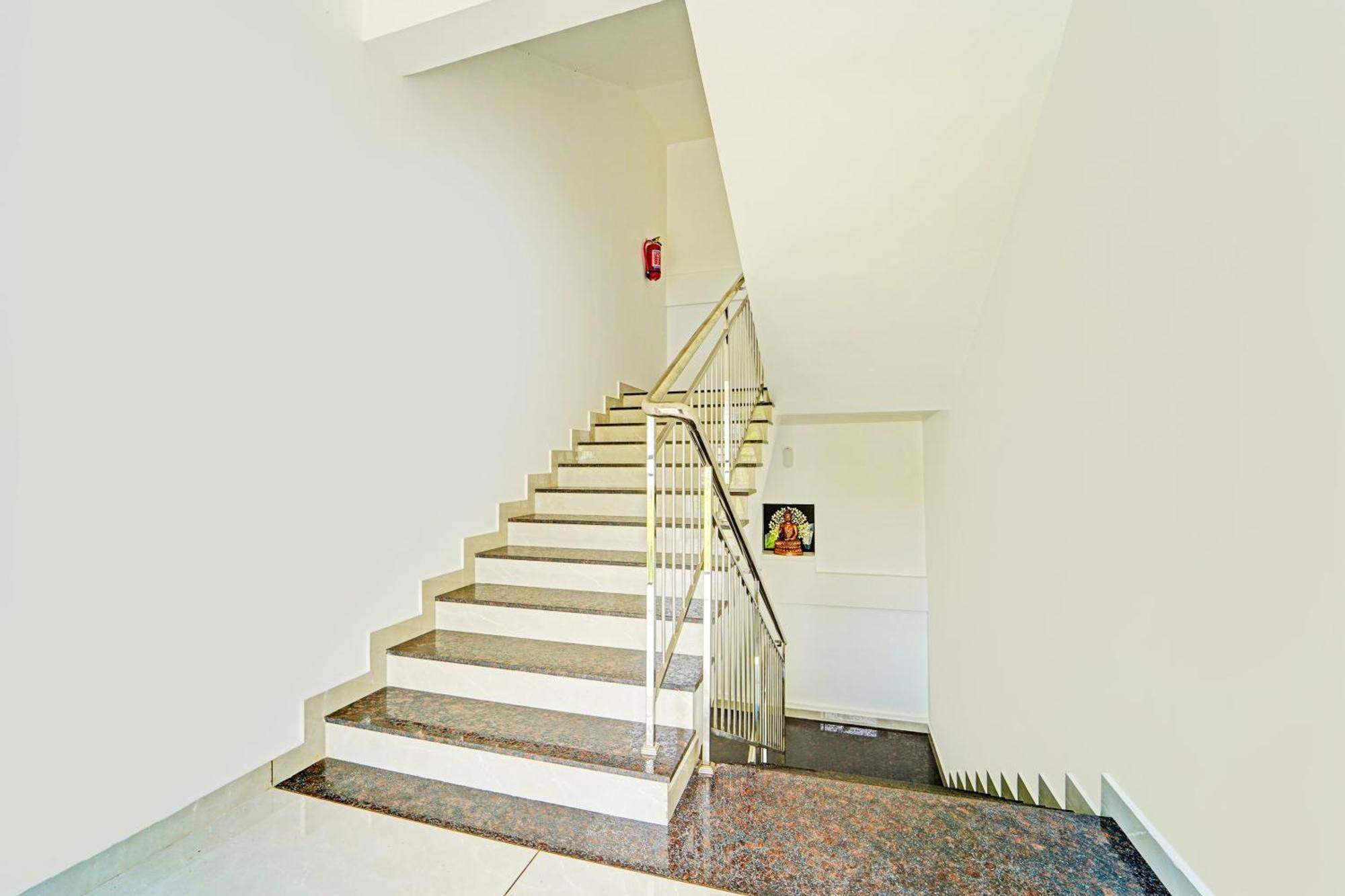 Super O Kalamassery Near Medical College 4* Kochi