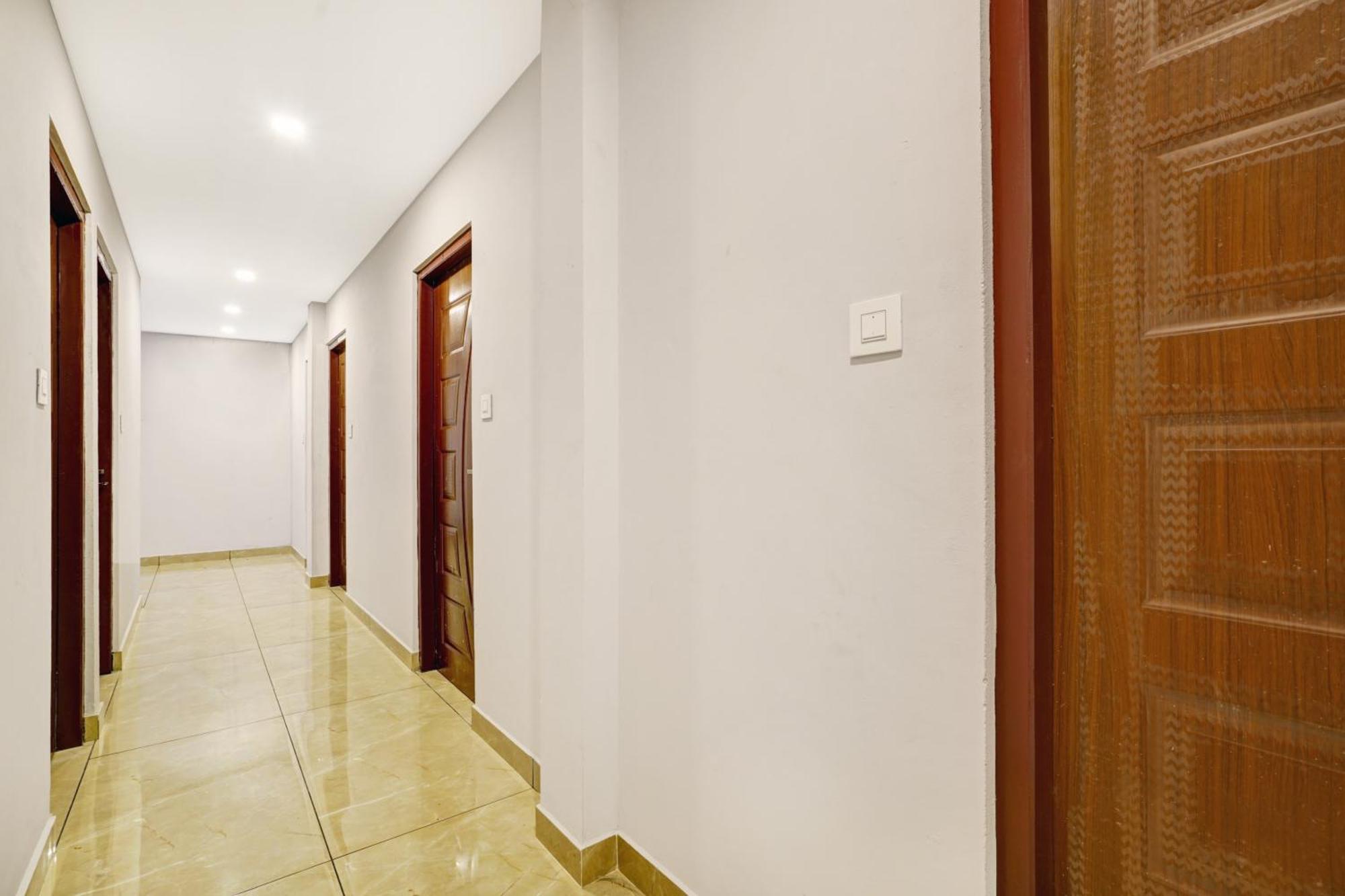 O Pukkattupady Aluva East Hotel *