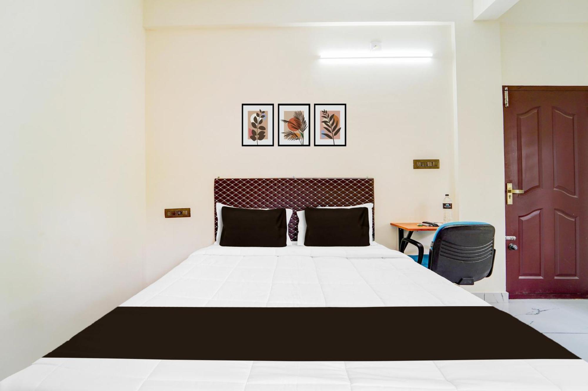 Super O Hmt Colony Formerly Pullans Arcade Hotel Kochi