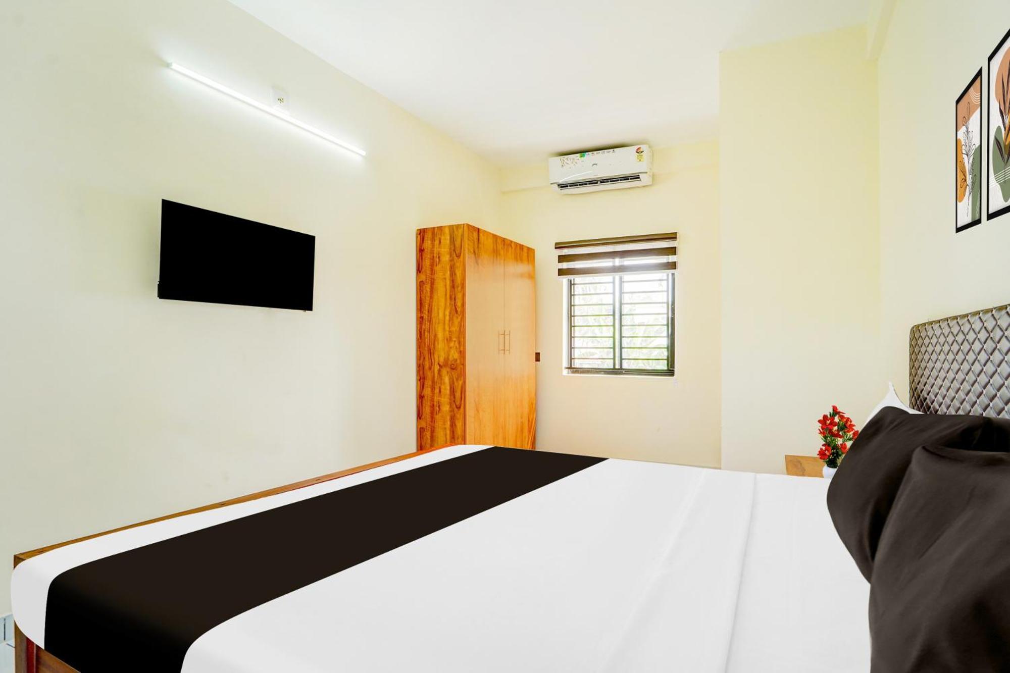Super O Hmt Colony Formerly Pullans Arcade 3* Kochi
