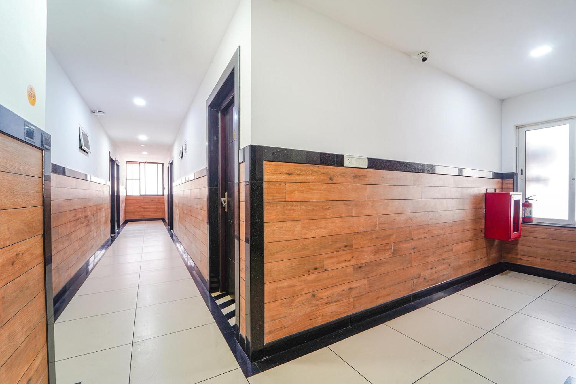Fabhotel Stratford 3*