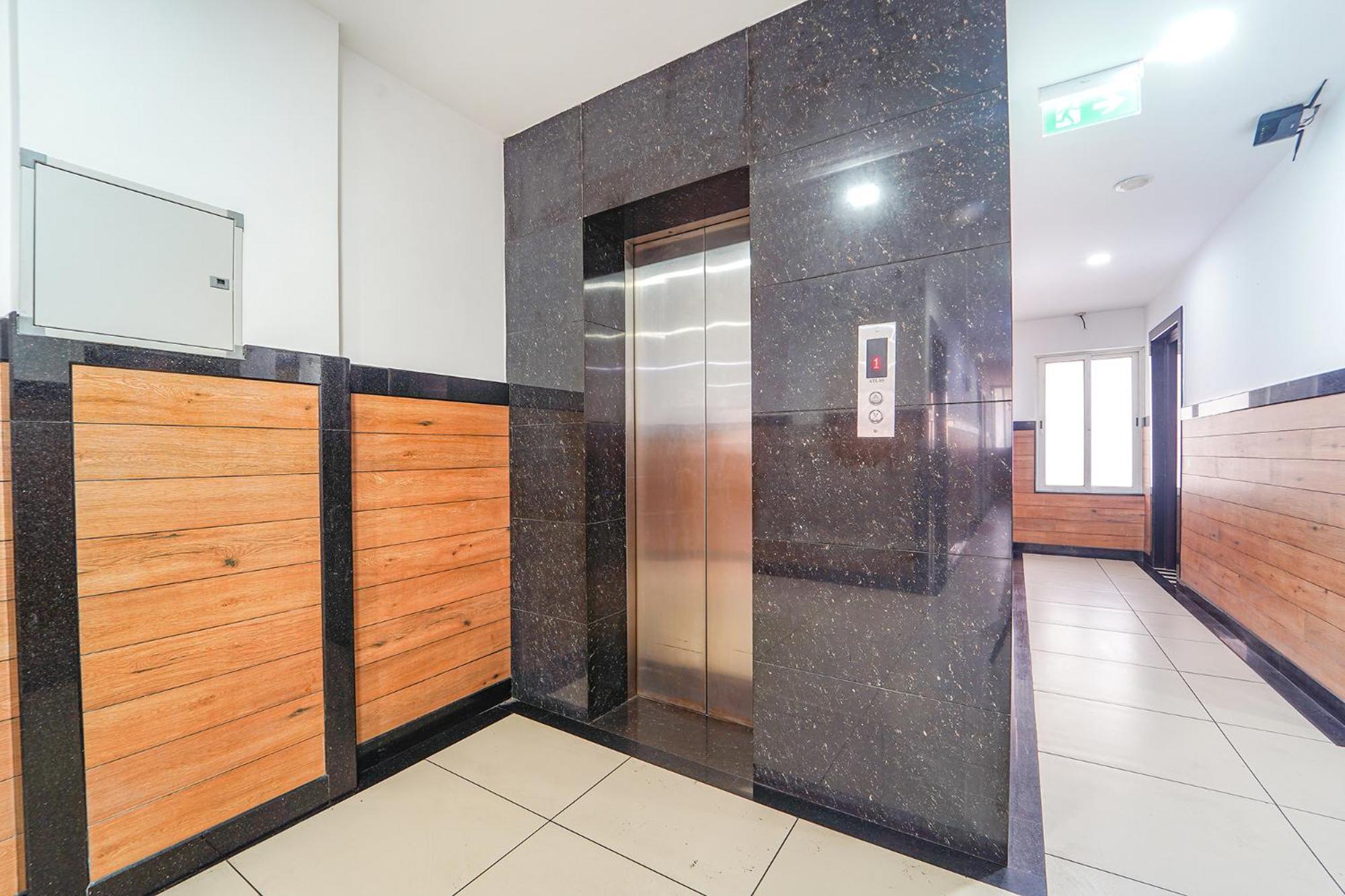 Fabhotel Stratford 3*