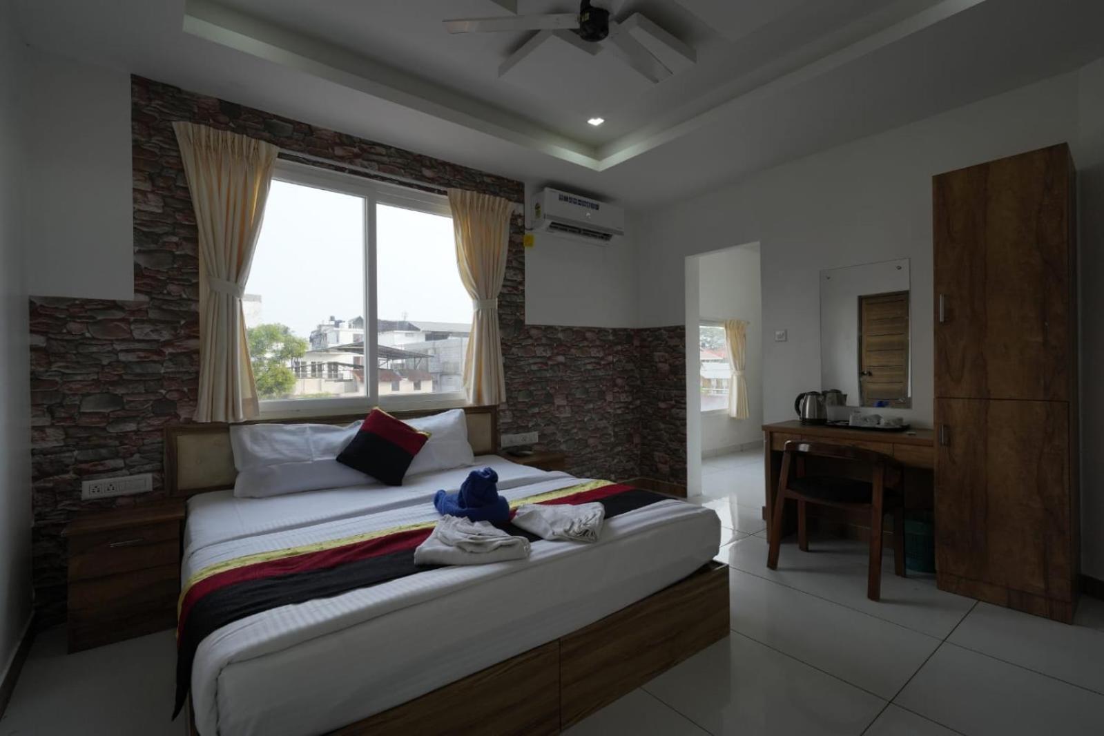 #4 * Kochi