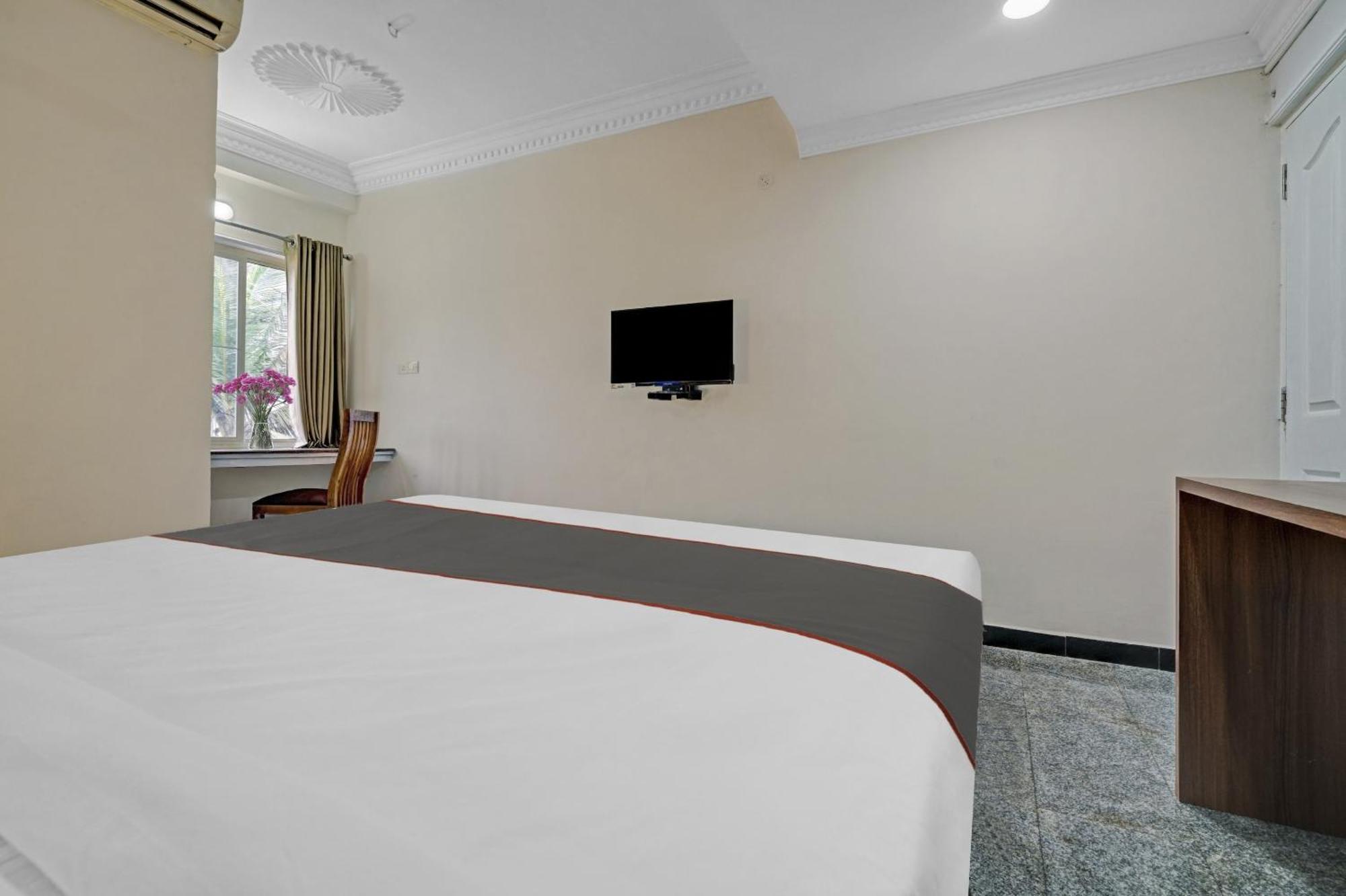 Capital O Rayan Plaza 3* Kochi