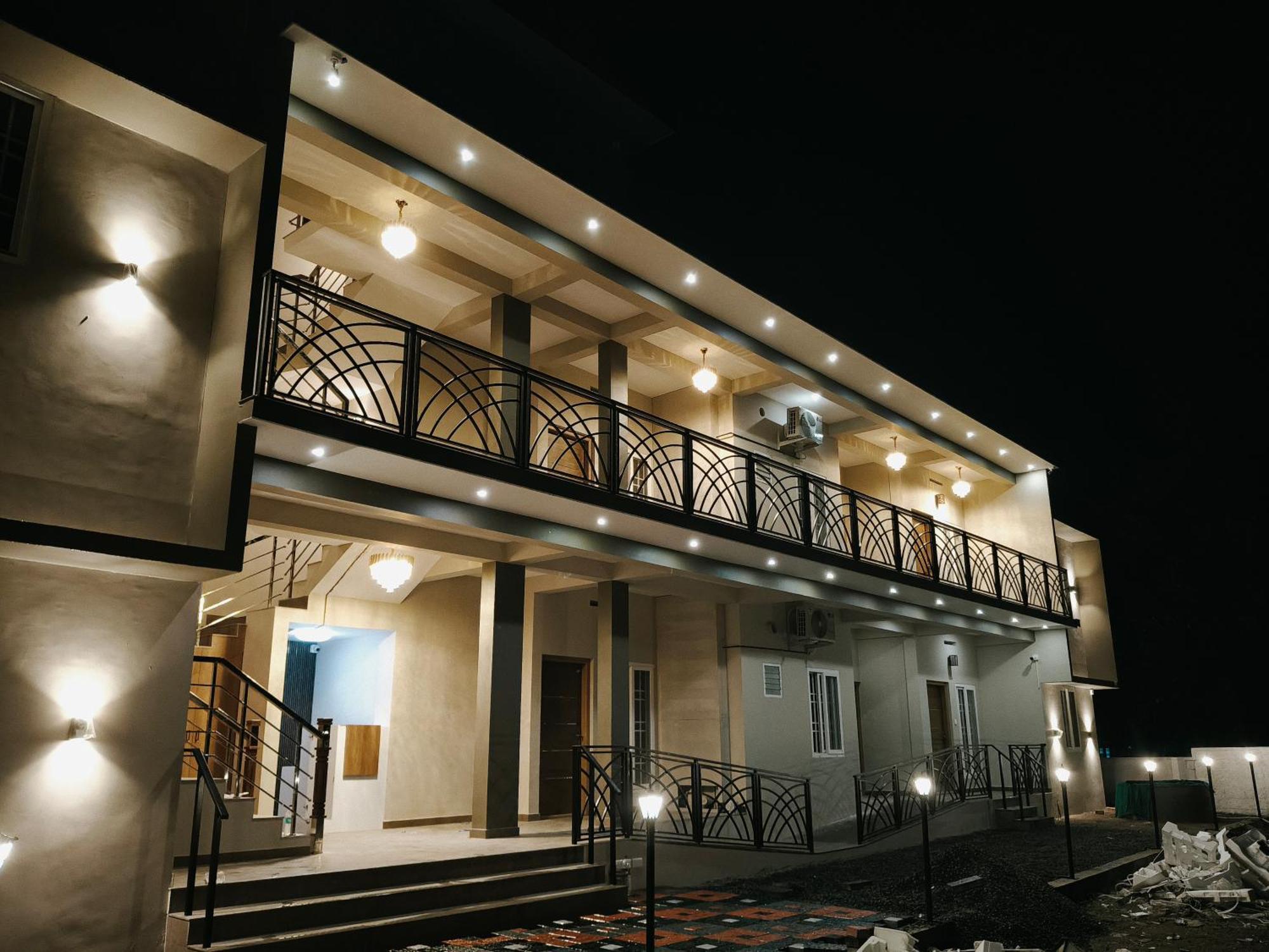 Apartment 88 Edappally *
