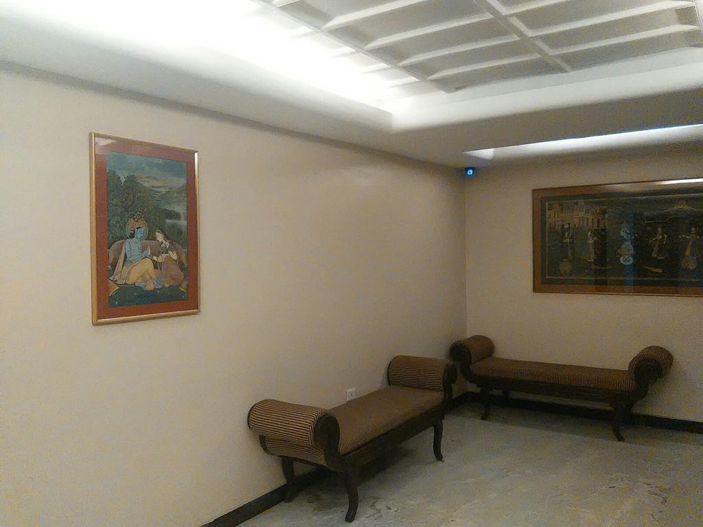 The Woods Manor Mg Road Hotel 3*