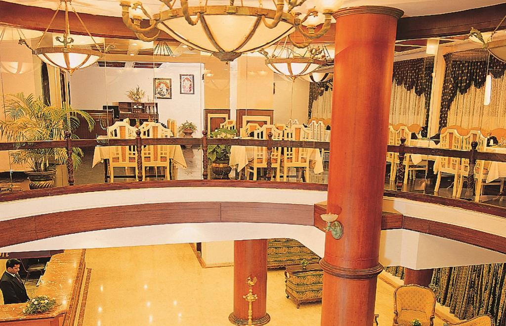 The Woods Manor Mg Road 3* Kochi