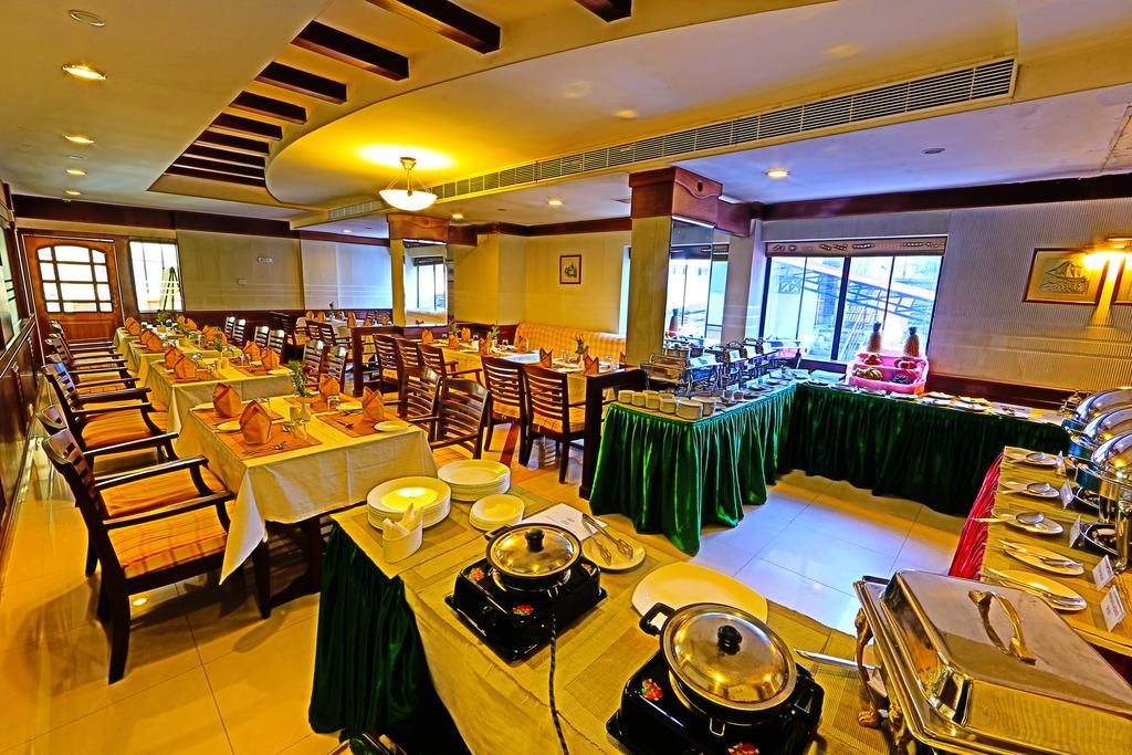 Queen Hotel Kochi