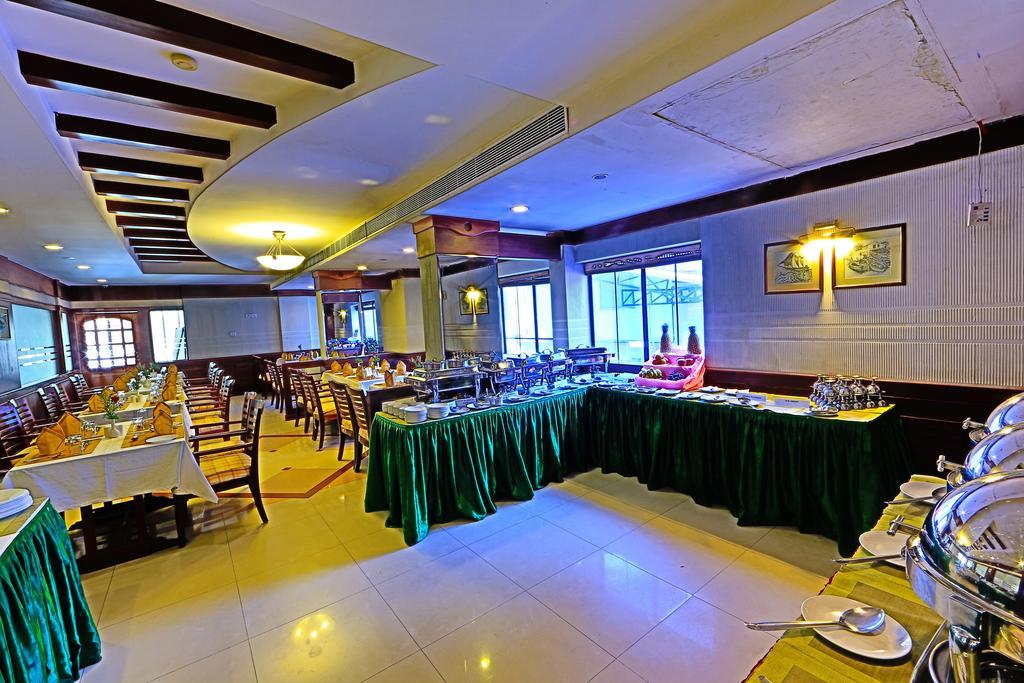 Queen Hotel Kochi