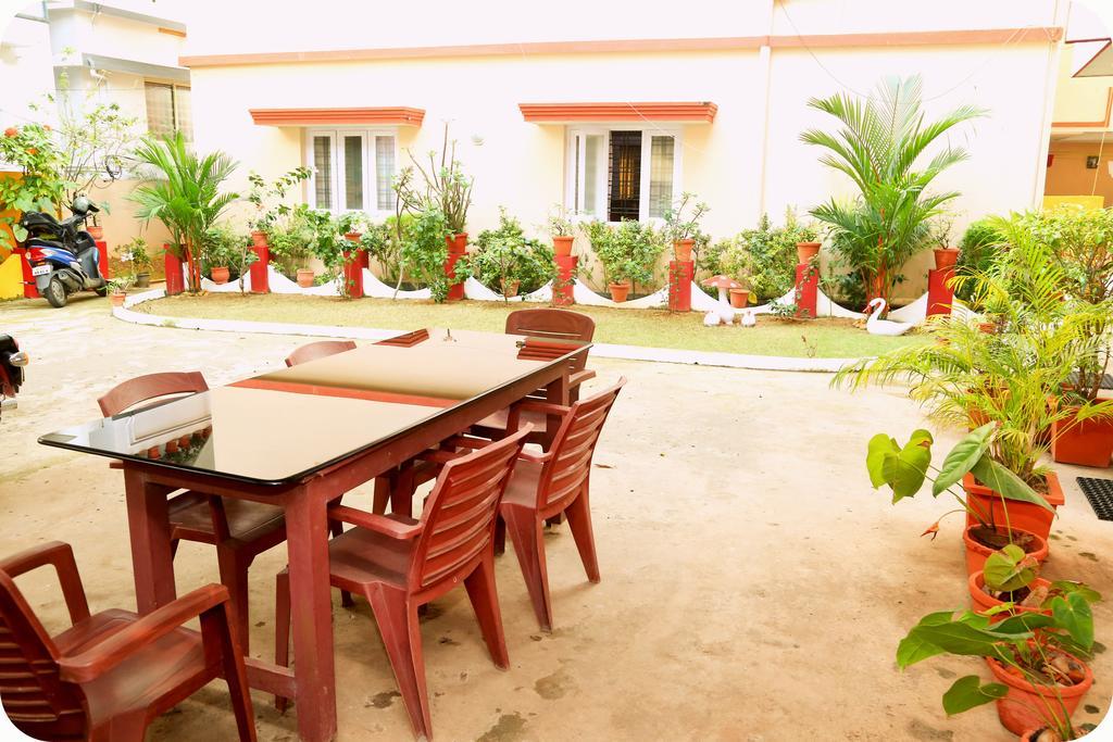 Homestay Garden Residency