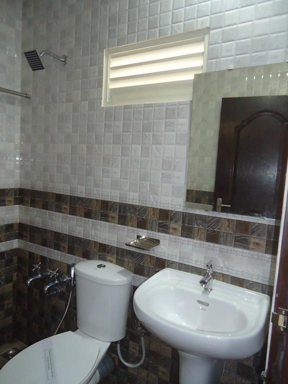 Hotel A V Residency 3*