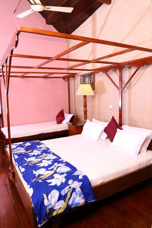Homestay Chiramel Residency