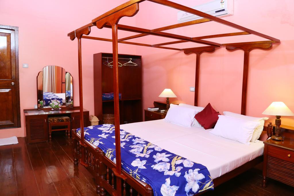 Chiramel Residency * Kochi