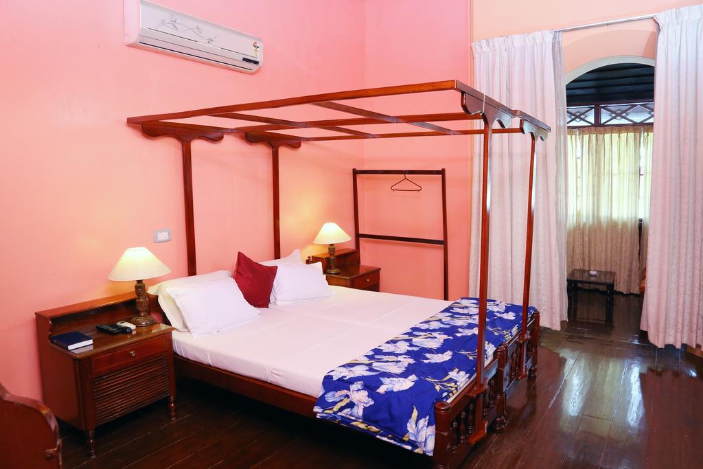 Homestay Chiramel Residency