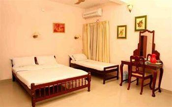 Homestay Chiramel Residency