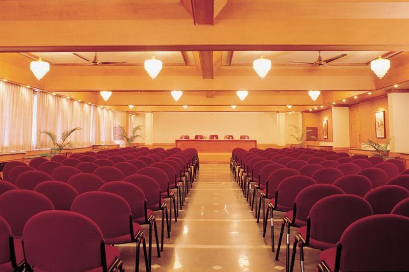 Hotel Riviera Suites Kochi