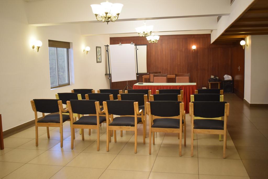 Abad Metro Hotel 2*