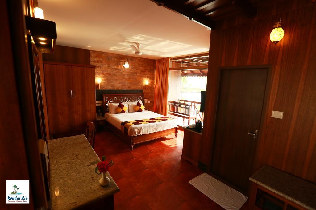 Kondai Lip Backwater Heritage 4* Kochi