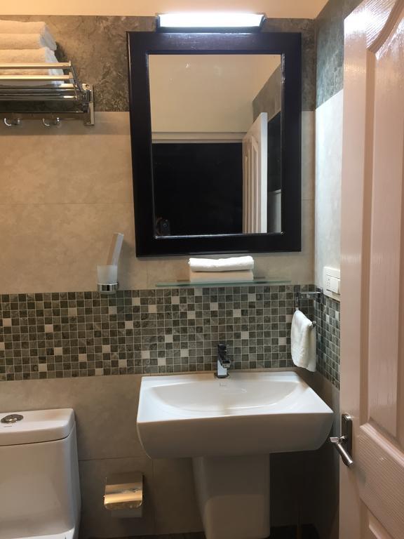 Rajivs - Fully Furnished Apartment Kochi