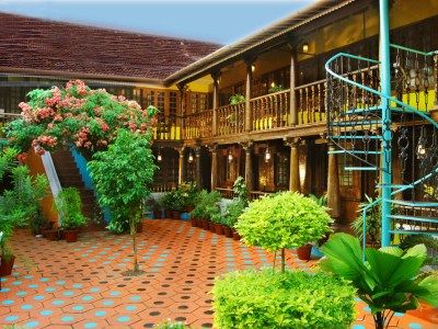 Rossitta Wood Castle Bed & Breakfast Kochi