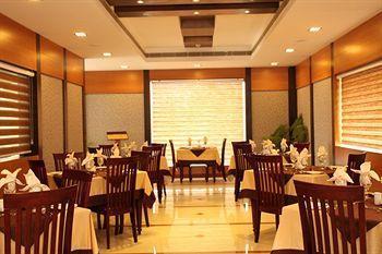 Rustic Leisures Llp 4* Kochi