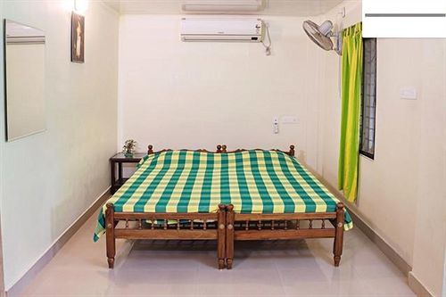 Palm Grove Service Bed & Breakfast 2*