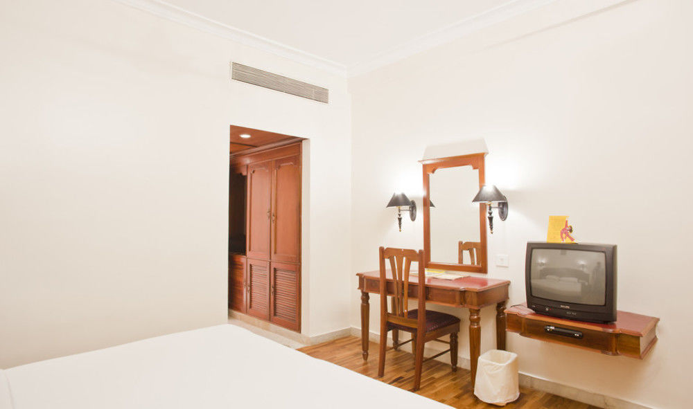 Hotel The Woods Manor Mg Road Kochi