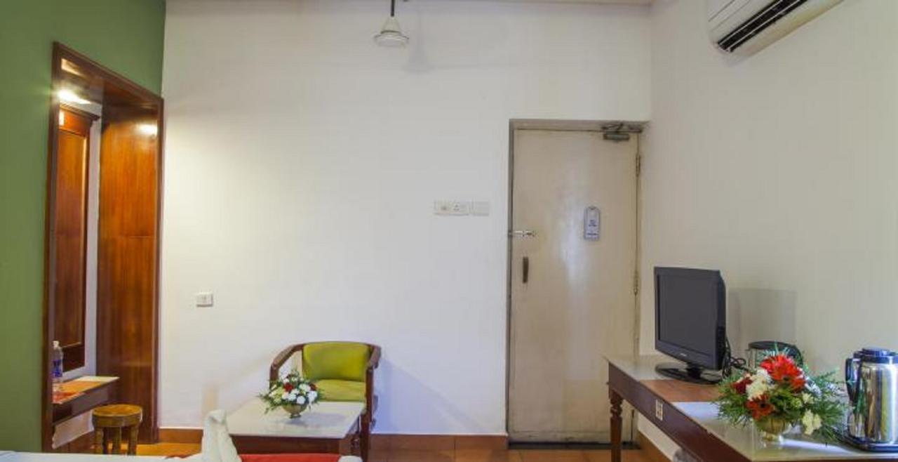 Woodlands Hotel 3*