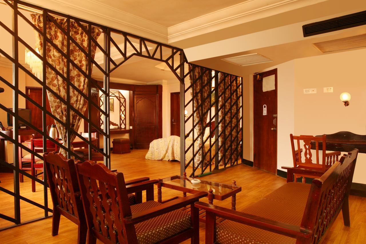 Woodlands Hotel Kochi