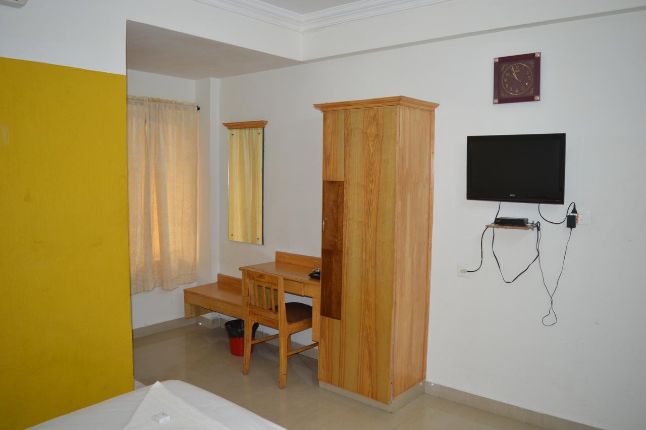 Hotel A V Residency Kochi