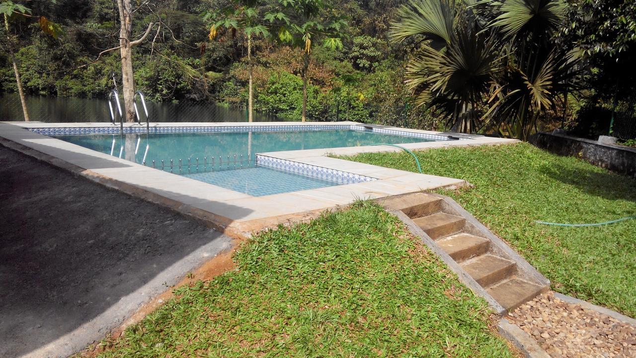 7Th Heaven Resorts Resort