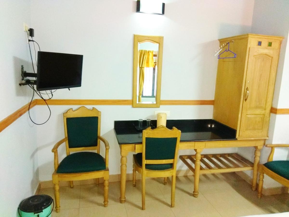 Hotel Maple Regency