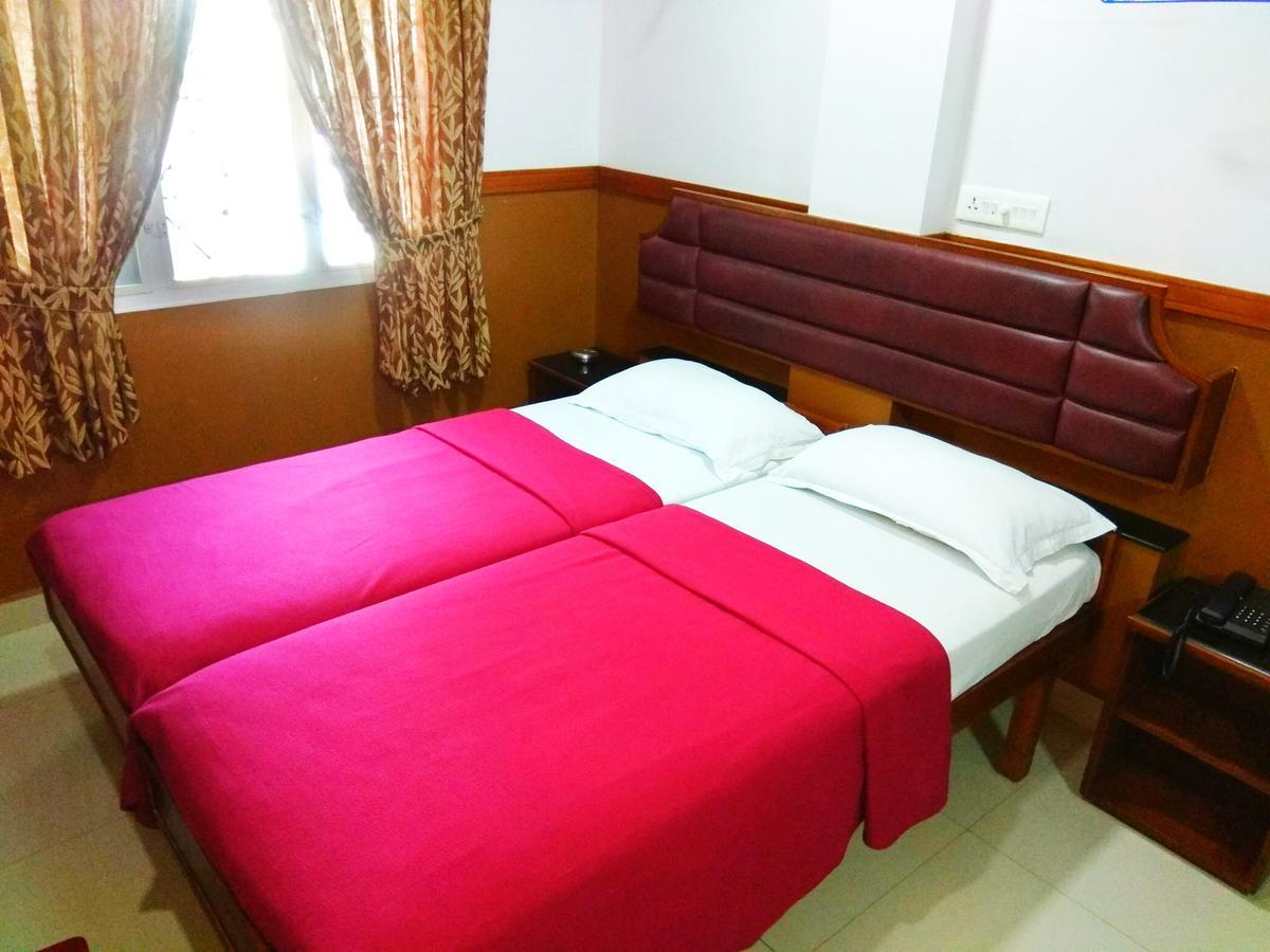 Hotel Maple Regency