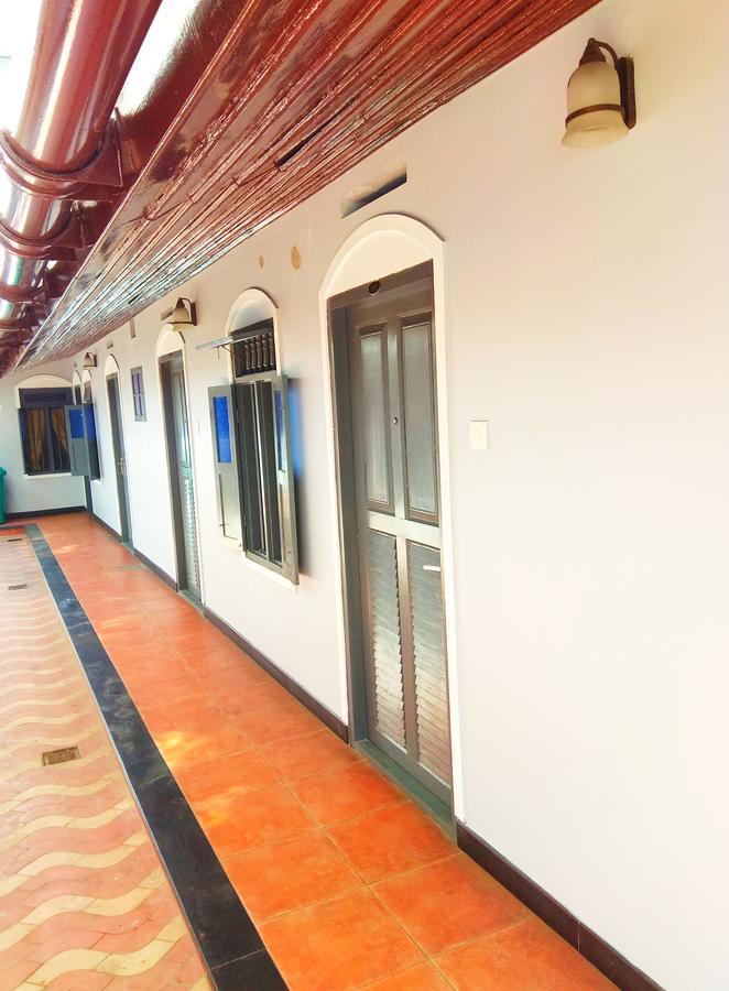 Hotel Maple Regency Kochi