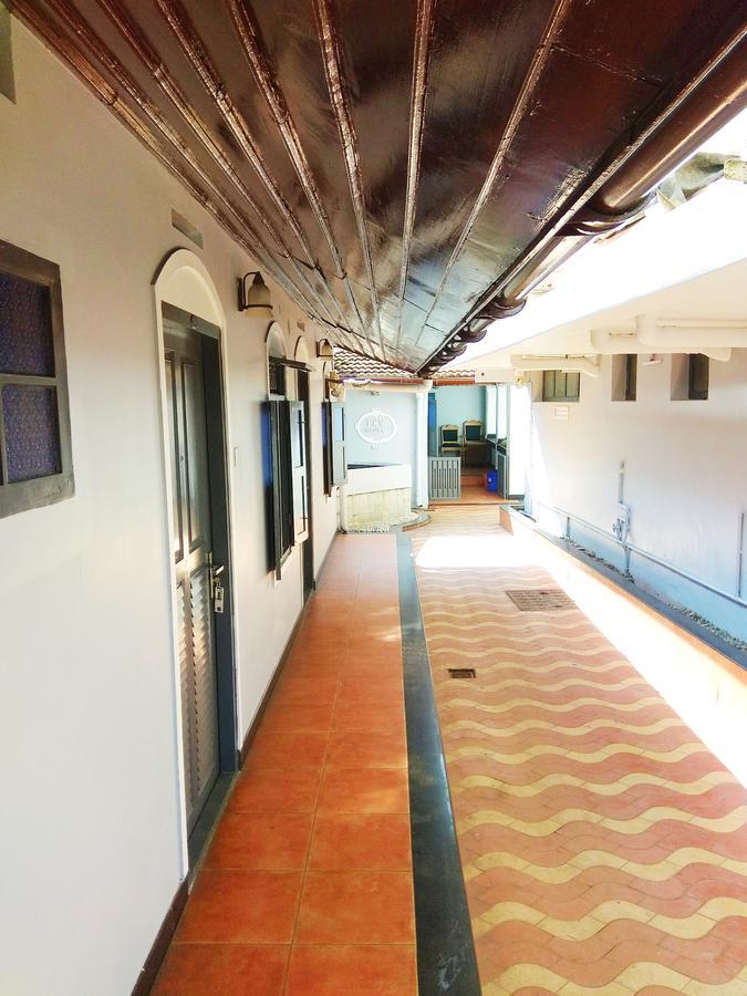 Maple Regency * Kochi