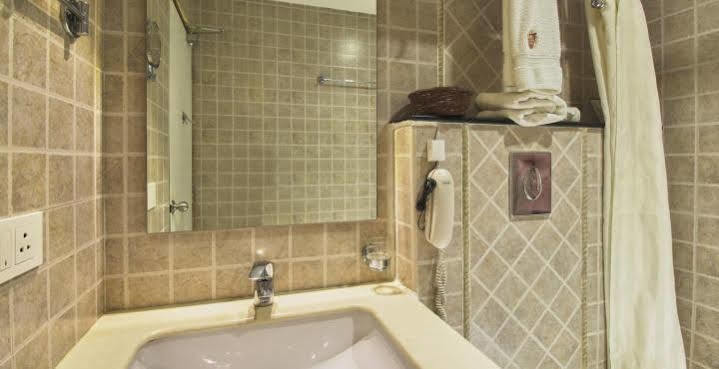 Nm Royale County Hotel