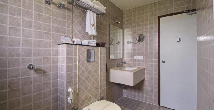 Nm Royale County Hotel 4*