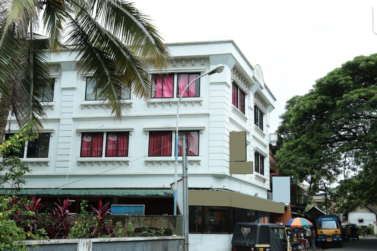 Hotel Oyo 9310 Viceroy 3*