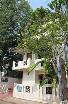 Guest house Oyo 63551 Pleasant Near 3*