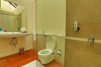 Sukhayus Wellness Ayurveda Retreat Kochi