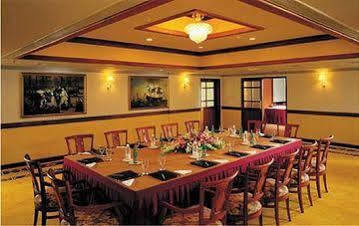 Le Meridien And Convention Ctr 5*