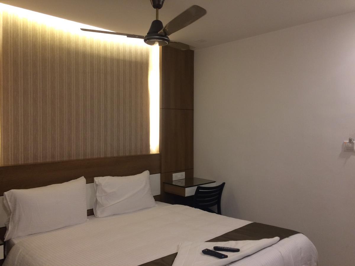 Hotel The Galaxy Suites 2*